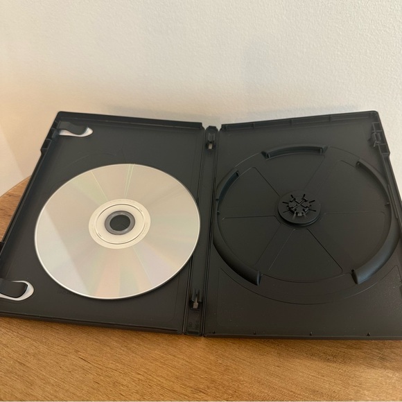 Five Nights at Freddys Can You Survive Night Shift Edition DVD Good Condition - Picture 13 of 13